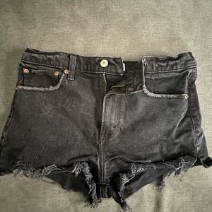 Abercrombie high rise mom short